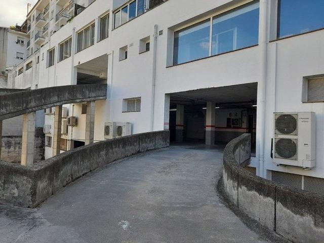 Garaje en venta en avenida Sant Jordi, Olot, de 11 m² por 6.000