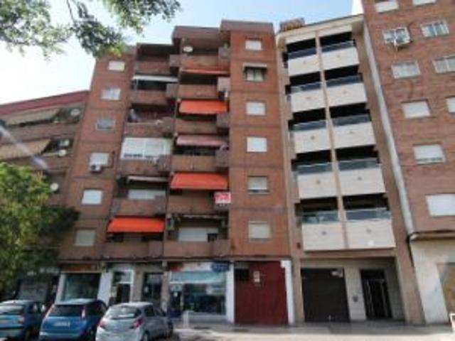 Garaje en venta en Badajoz, Estación