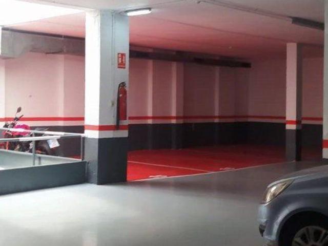 Garaje en venta en Badalona, Pep Ventura