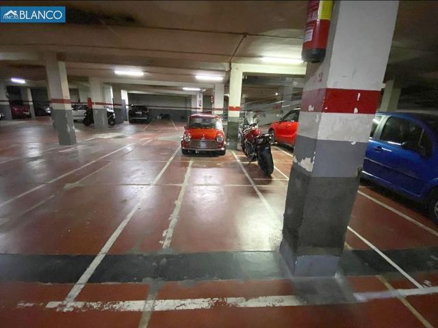 Garaje en venta en Hospitalet de Llobregat, L´, de 17 m² por 23.000