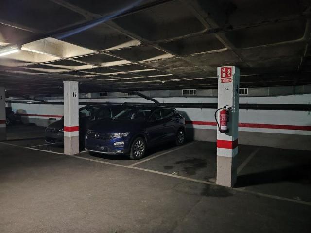 Garaje en venta en Barcelona, de 11 m² por 17.000
