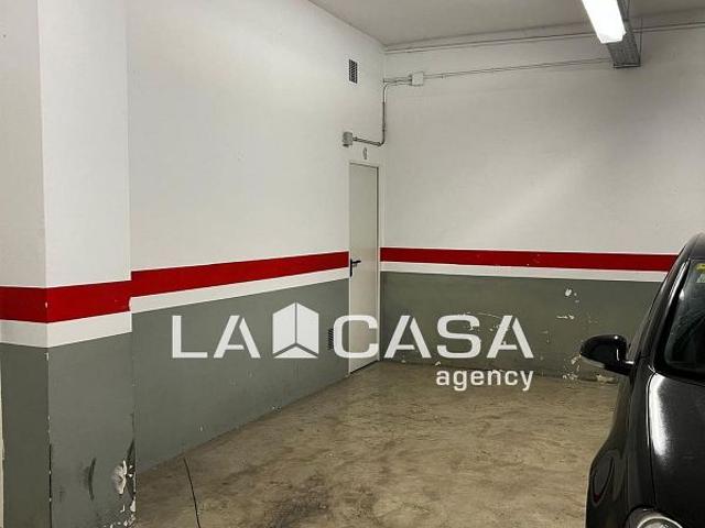 Garaje en venta en Barcelona, de 11 m² por 30.000