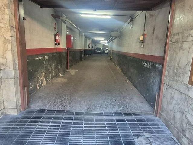 Garaje en venta en Barcelona, de 12 m² por 17.000
