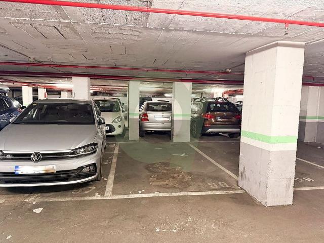 Garaje en venta en Barcelona, de 12 m² por 25.000