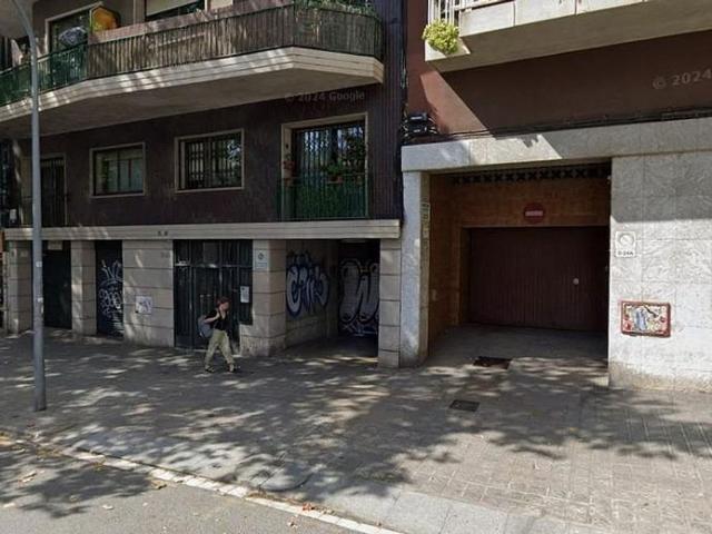Garaje en venta en calle D'espronceda, Barcelona, de 24 m² por 19.900