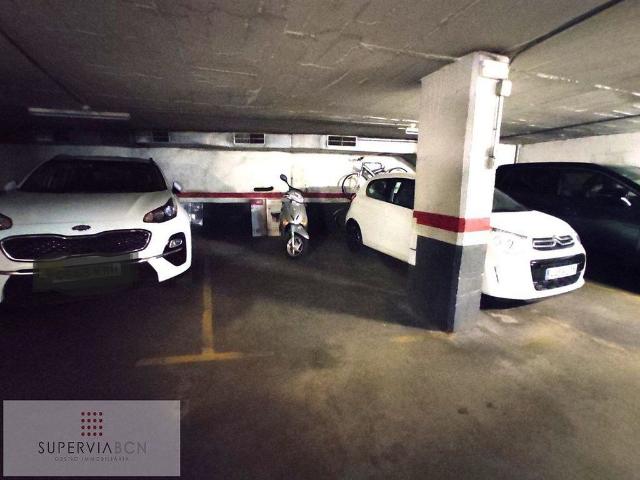 Garaje en venta en Barcelona, de 27 m² por 15.000