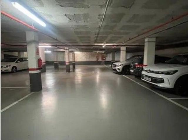 Garaje en venta en Barcelona, por 27.000