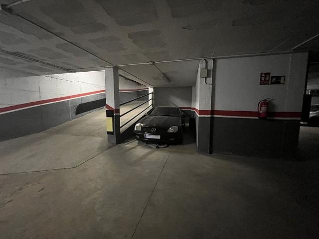 Garaje en venta en Girona, de 16 m² por 18.000