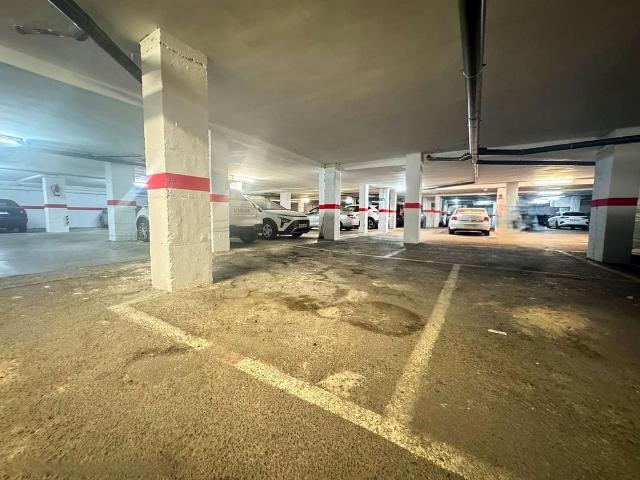 Garaje en venta en Girona, por 12.000