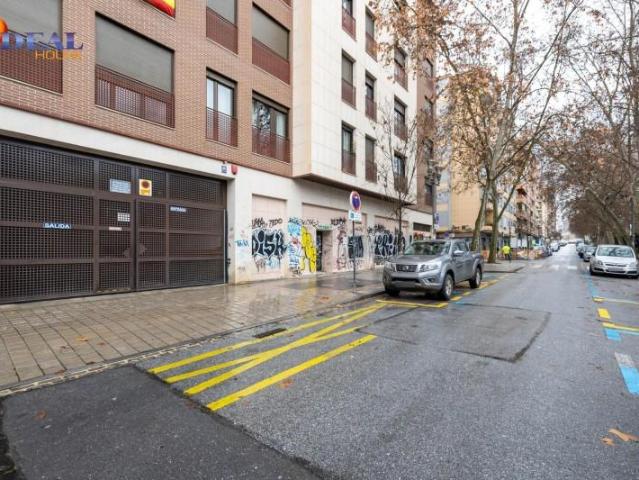Garaje en venta en Granada, Arabial