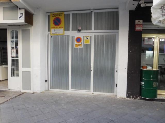 Garaje en venta en Granada, Camino de ronda