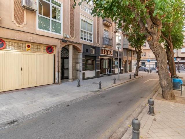 Garaje en venta en Granada, Centro