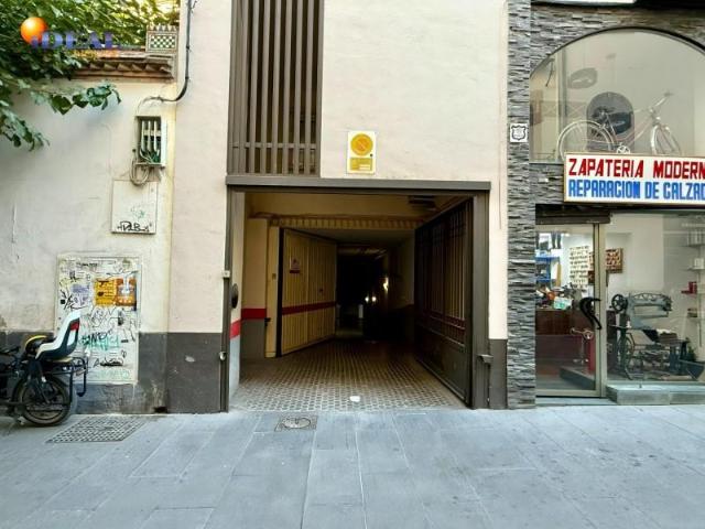 Garaje en venta en Granada, Centro