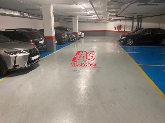 Garaje en venta en Granada, CENTRO Recogidas