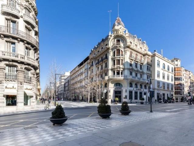 Garaje en venta en Granada, Gran via