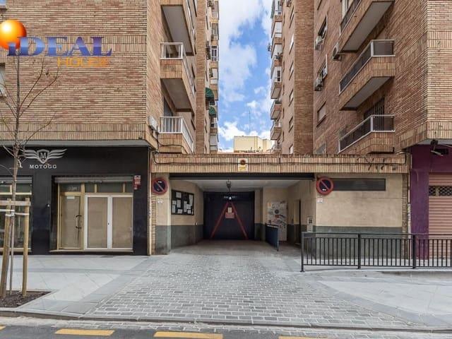Garaje en venta en Granada, Granada