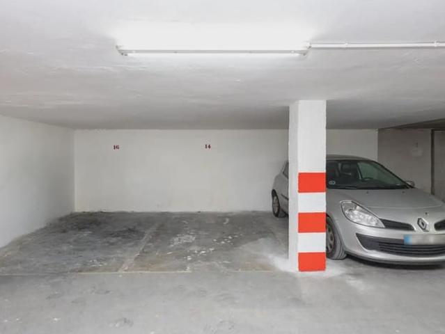 Garaje en venta en Granada, Granada
