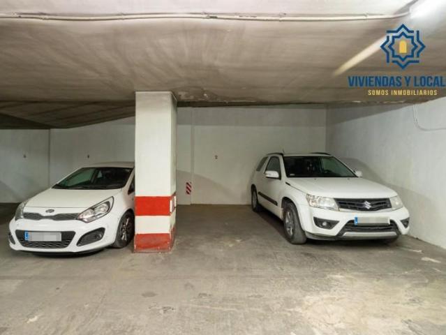 Garaje en venta en Granada, Recogidas