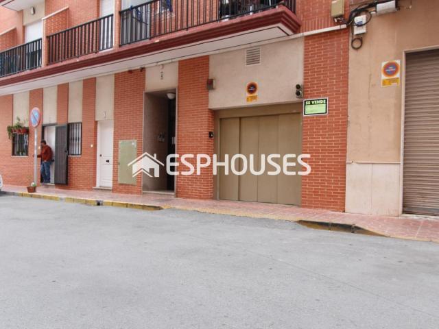 Garaje en venta en Guardamar del Segura Alicante