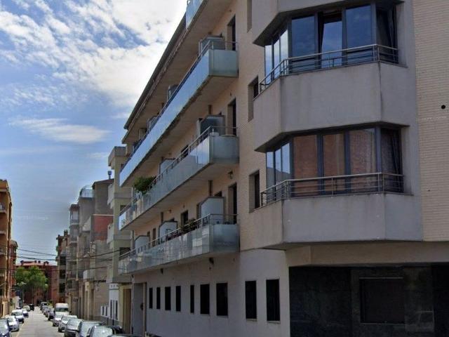 Garaje en venta en Figueres, de 13 m² por 12.500