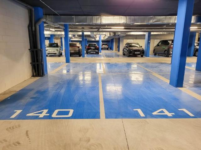 Garaje en venta en Fuengirola Málaga