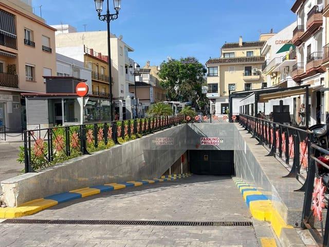 Garaje en venta en Fuengirola, Málaga Costa del Sol