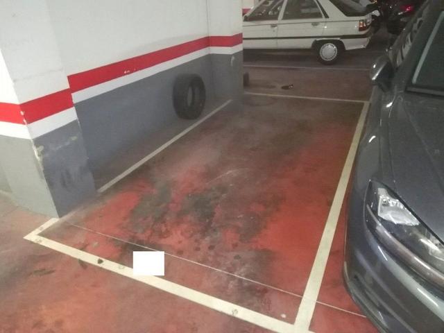 Garaje en venta en Hospitalet de Llobregat, L´, de 26 m² por 16.000