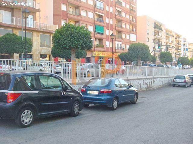 Garaje en Venta en Huercal Overa, Almería