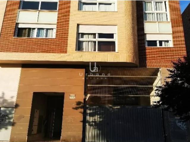 Garaje en venta para moto junto al Estadio Municipal Cartagonova!