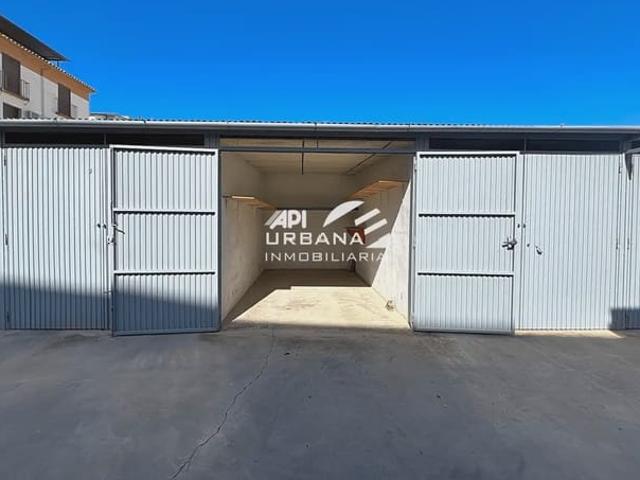Garaje en venta en Lucena, Córdoba