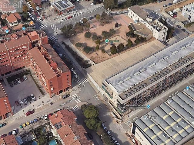 Garaje en venta en Montmeló, de 285 m² por 181.000