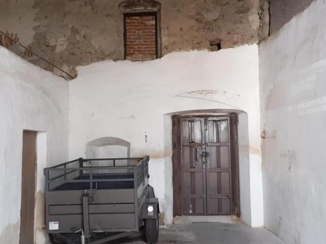 Garaje en venta en Montánchez, Extremadura