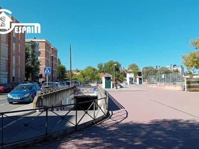 Garaje en venta en Madrid, Las Aguilas