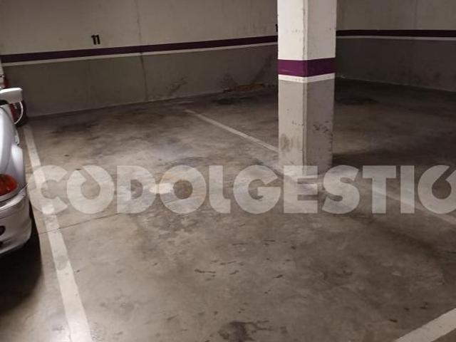 Garaje en venta en Manlleu, de 18 m² por 8.000