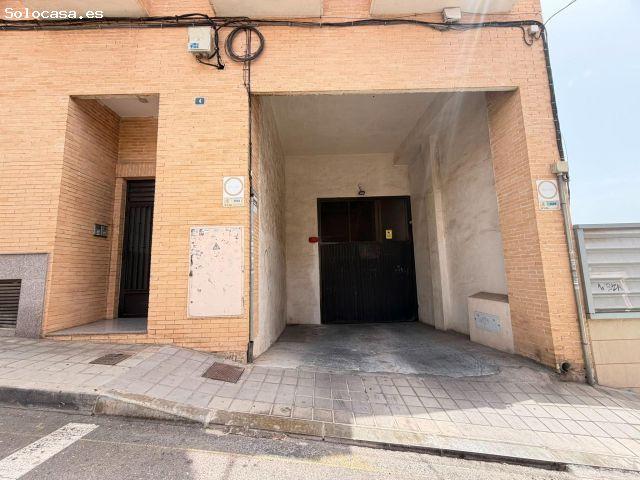 Garaje en venta en San Gabriel | Acceso cómodo y máxima seguridad