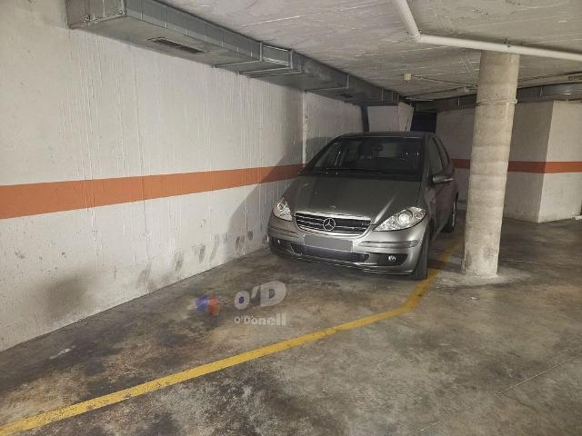 Garaje en venta en Sant Boi de Llobregat, de 11 m² por 18.000
