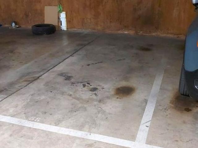 Garaje en venta en Sant Boi de Llobregat, de 12 m² por 15.900