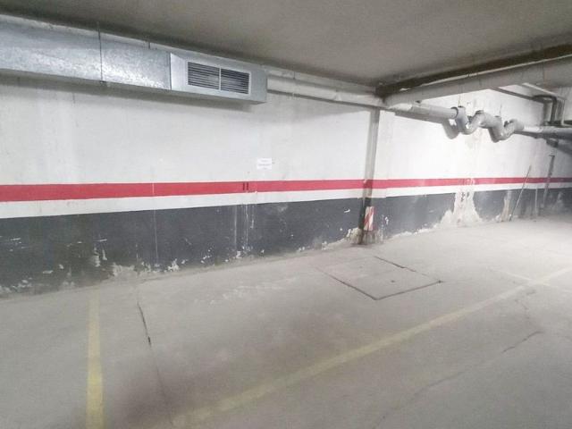 Garaje en venta en Sant Cugat del Vallès, de 14 m² por 14.000