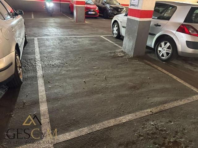 Garaje en venta en Sant Joan Despí, de 15 m² por 15.000