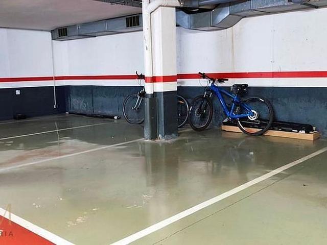 Garaje en venta en Sant Joan Despí, de 15 m² por 18.000