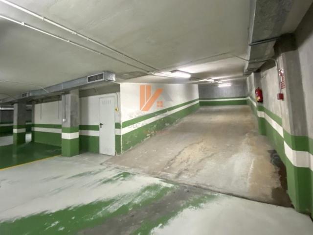 Garaje en venta en Santiago de Compostela