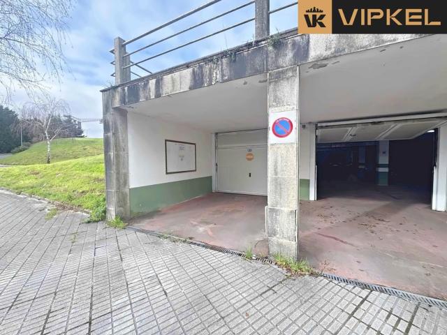 Garaje en venta en Santiago de Compostela La Coruña