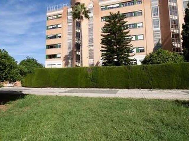 Garaje en venta en Sevilla, Sevilla