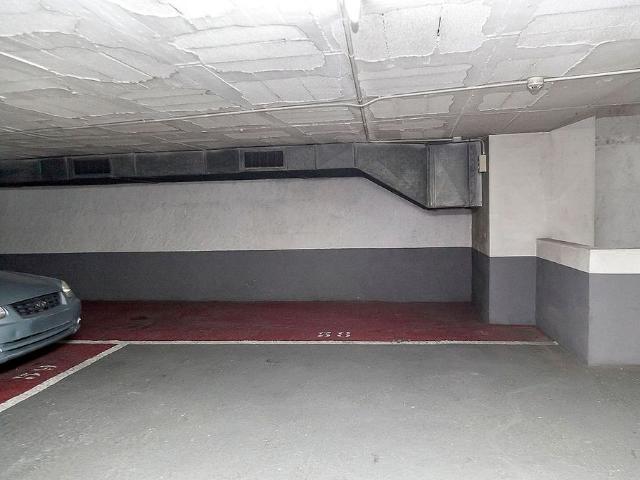 Garaje en venta en pasaje De Serra i Arola, Barcelona, de 21 m² por 15.000