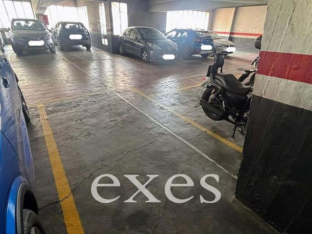 Garaje en venta en paseo De Fabra i Puig, Barcelona, de 17 m² por 9.900