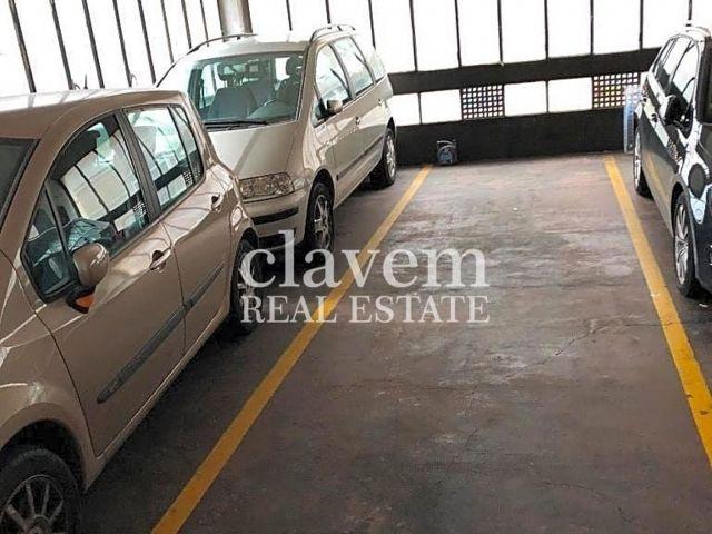 Garaje en venta en paseo De Fabra i Puig, Barcelona, de 17 m² por 22.500