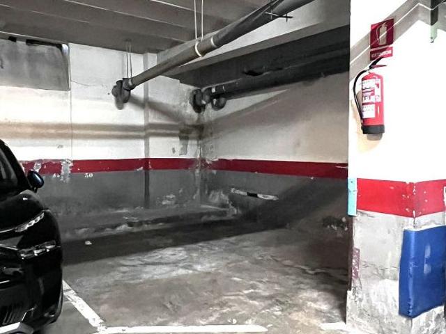 Garaje en venta en paseo De la Zona Franca, Barcelona, de 11 m² por 20.000