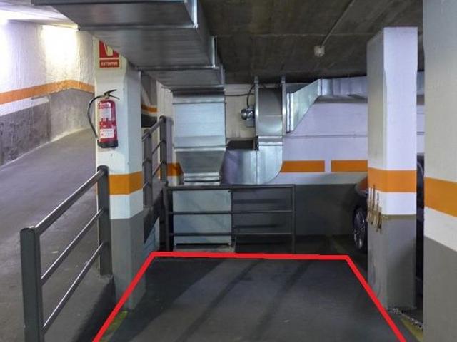 Garaje en venta en paseo De Sant Joan, Barcelona, de 9 m² por 28.000