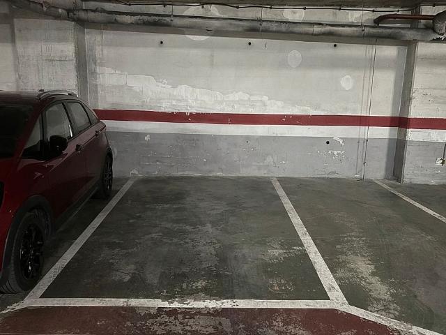 Garaje en venta en paseo De Pujades, Barcelona, de 9 m² por 18.000