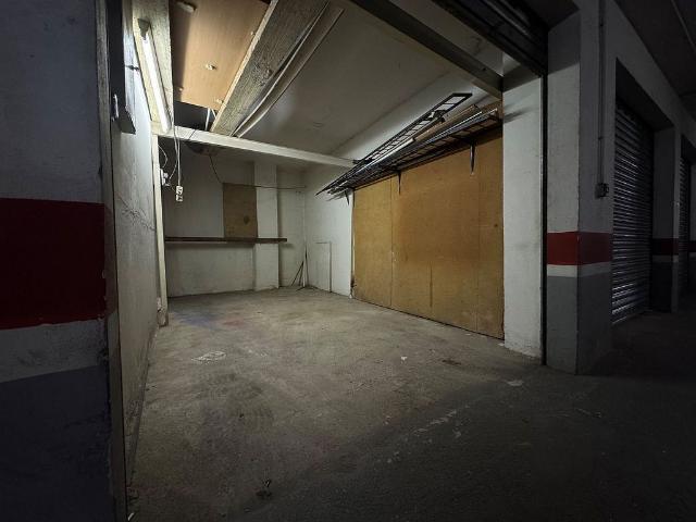 Garaje en venta en paseo Del Marquès de Camps, Salt, de 15 m² por 14.300